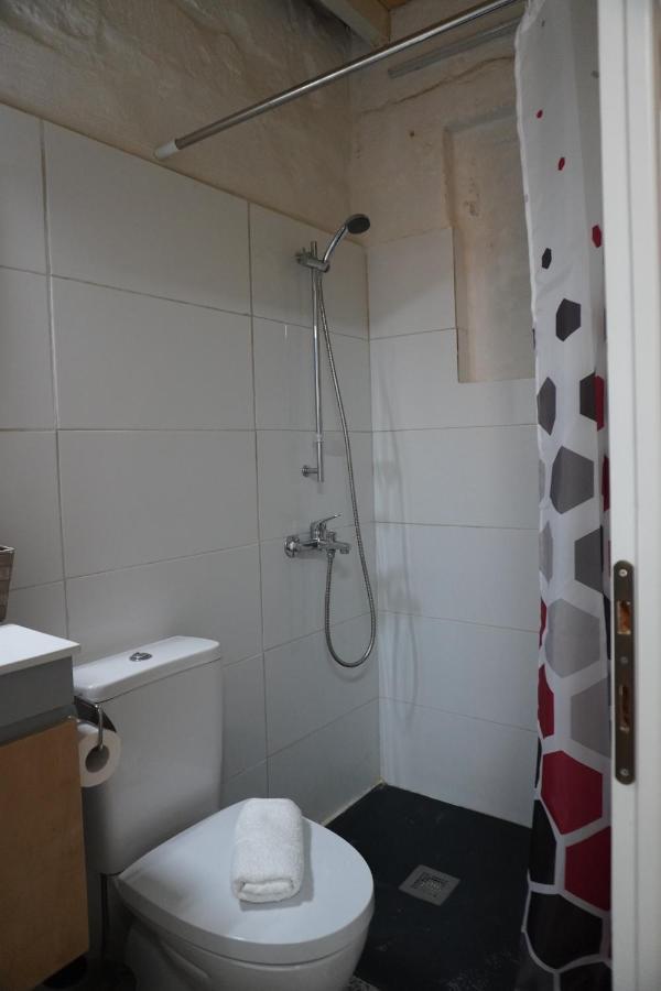 Villa Il-Mezzanine Private Traditional And Walking Distance To Bus Terminus Cospicua Exterior foto
